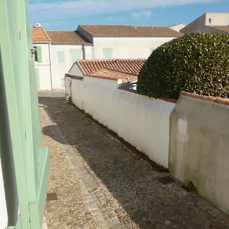 Les Remparts Daire *